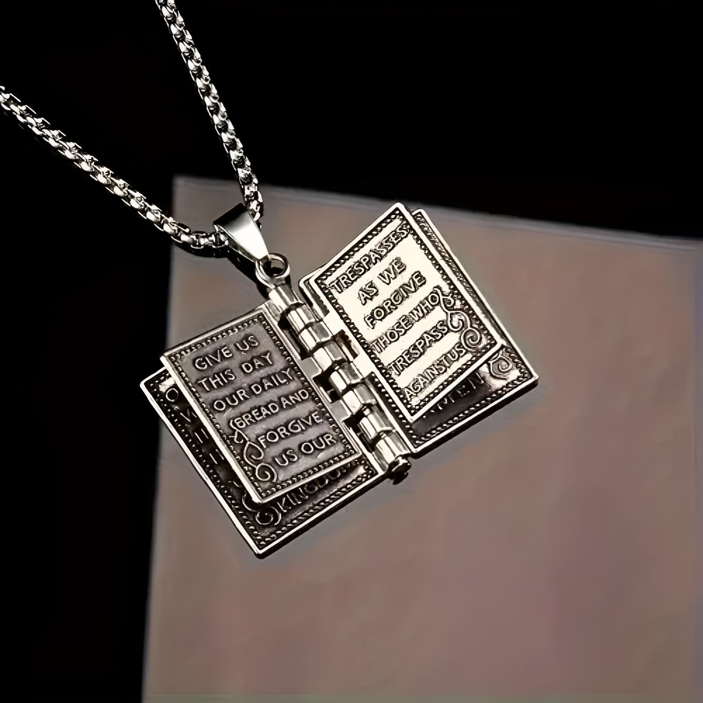 Collar Biblia Padre Nuestro| Baño de Plata + Caja de lujo Gratis!