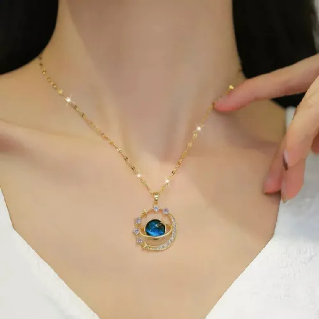 Collar planeta saturno| Baño en oro + caja de lujo Gratis.